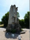 Chateau Richard le Diable - small memorial